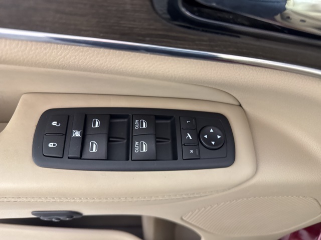 2020 Jeep Grand Cherokee Overland photo 11