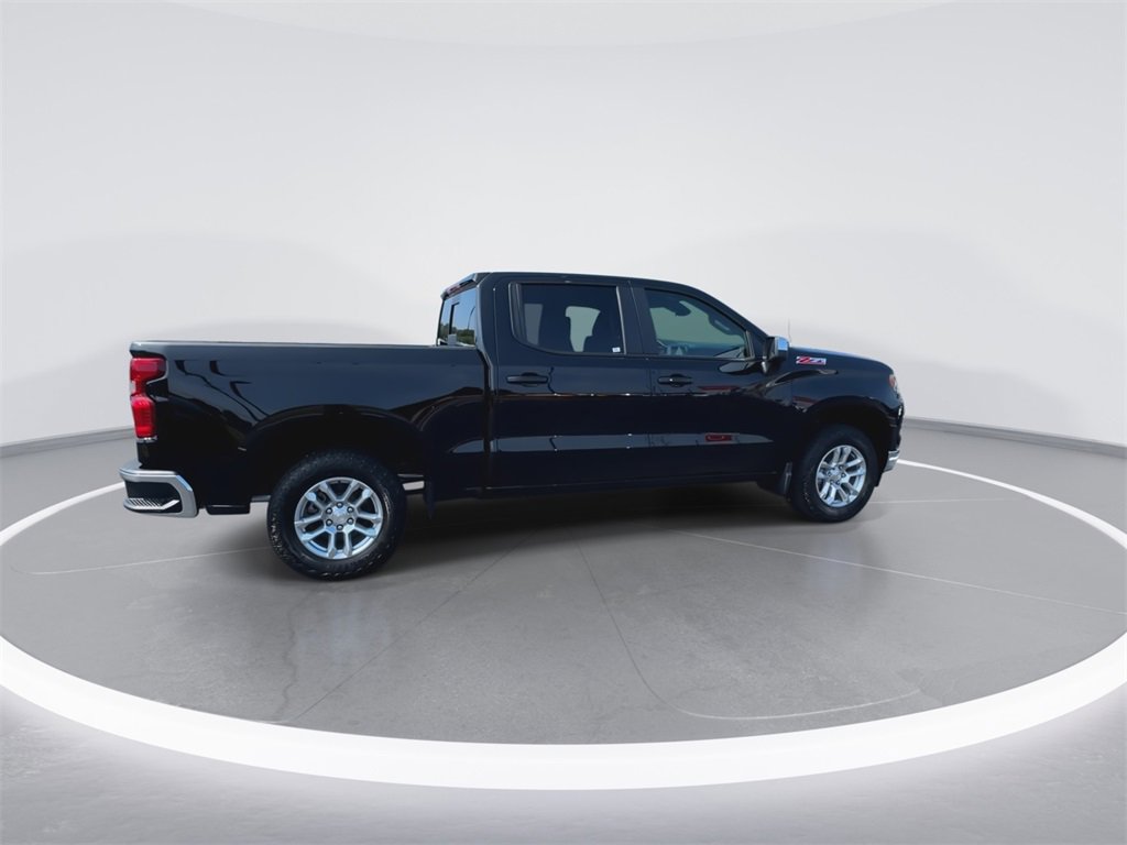 2025 Chevrolet Silverado 1500 LT photo 9