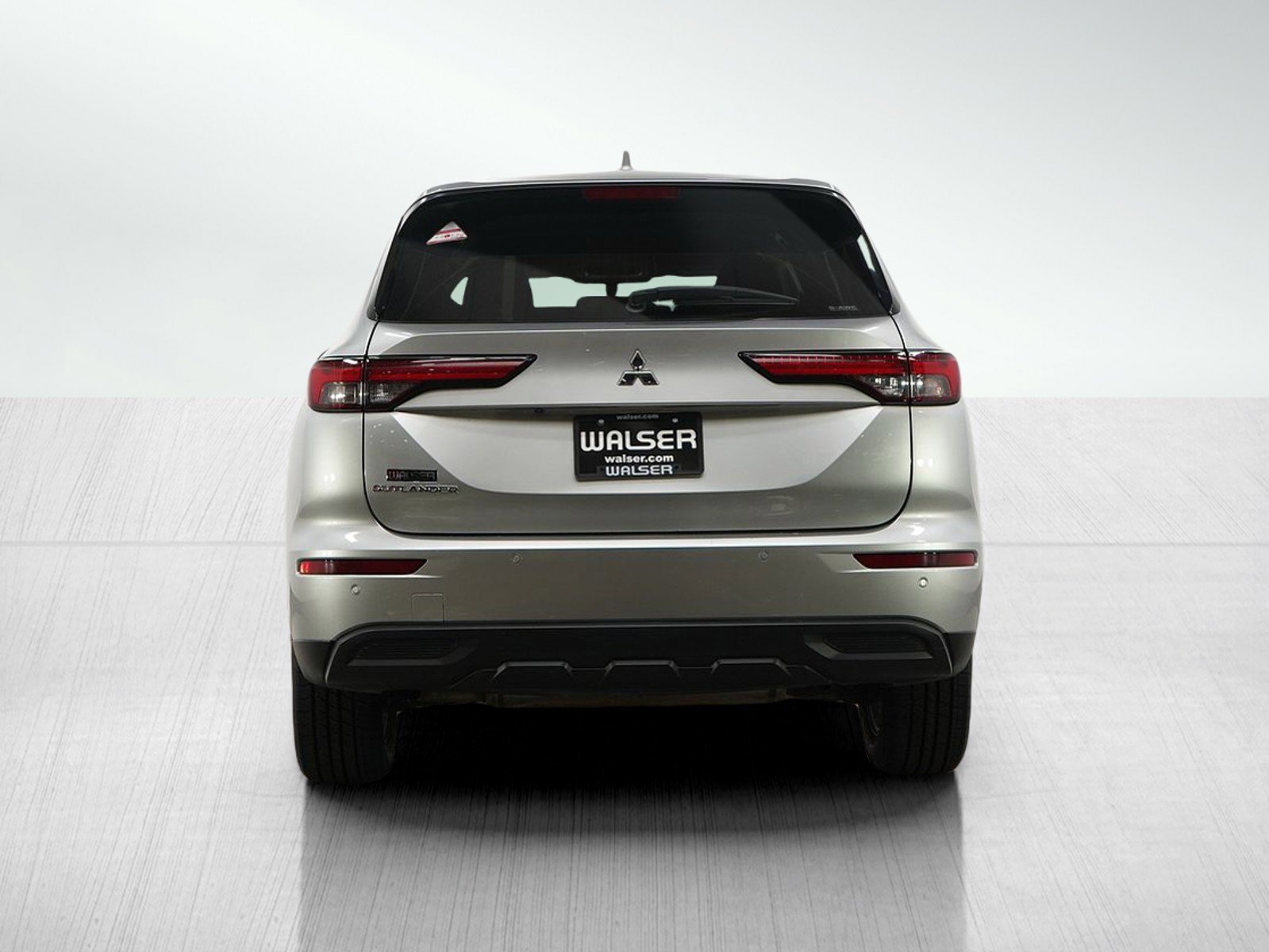 2023 Mitsubishi Outlander ES photo 4