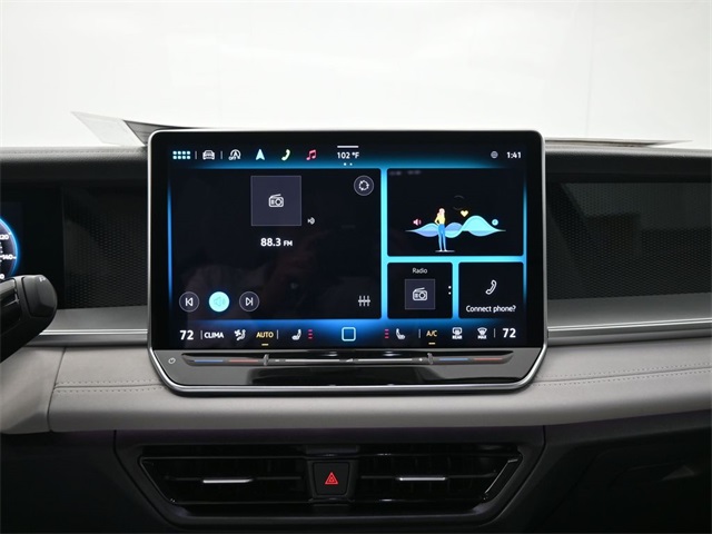 2025 Volkswagen Tiguan SE photo 3