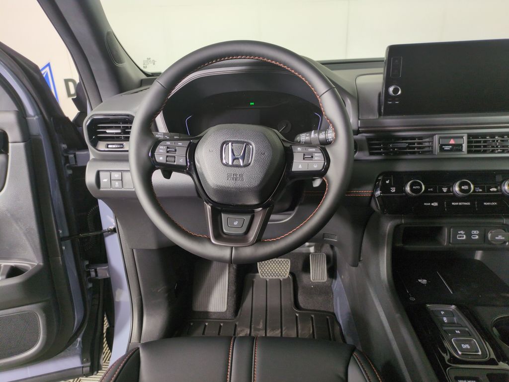 2025 Honda Pilot TrailSport photo 13