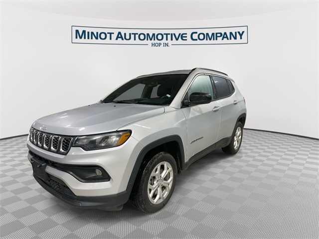 2024 Jeep Compass Latitude photo 4