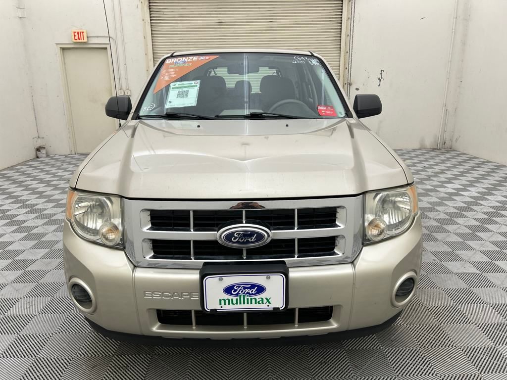 2010 Ford Escape XLS photo 9