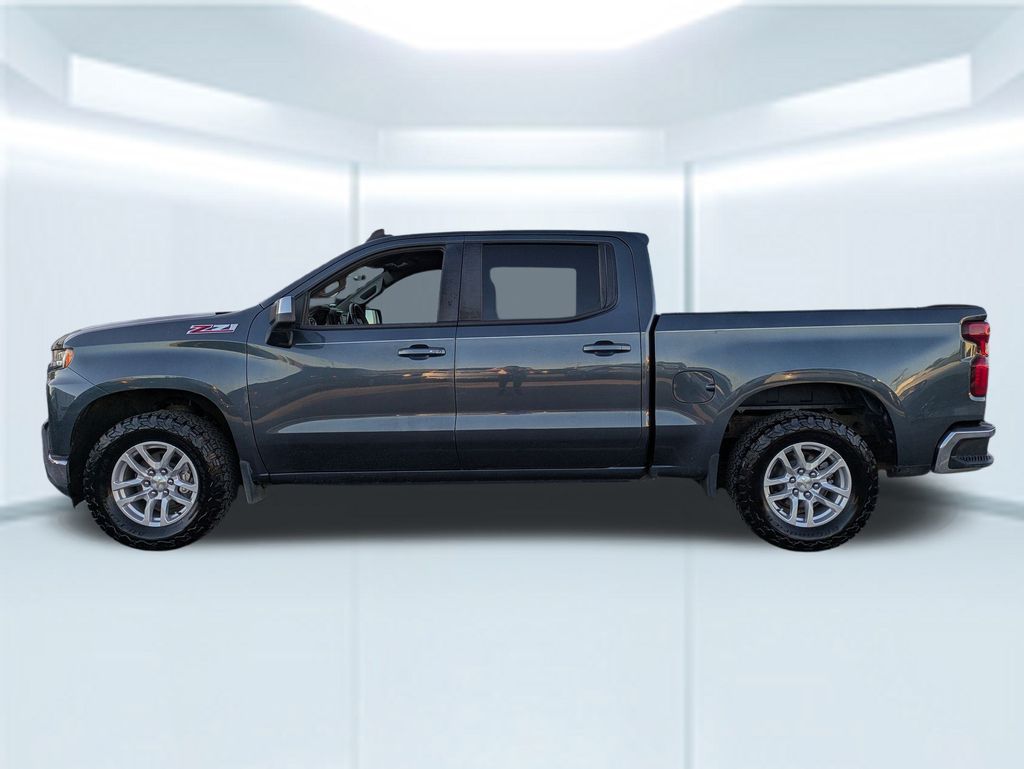 2020 Chevrolet Silverado 1500 LT photo 2