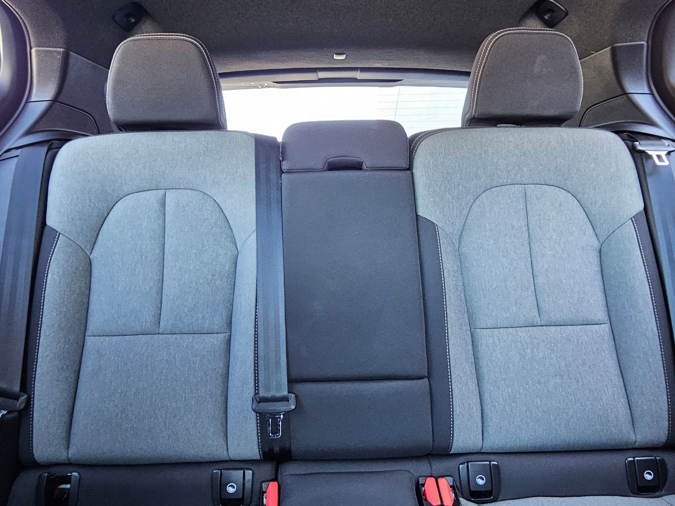 2023 Volvo XC40 Core photo 24