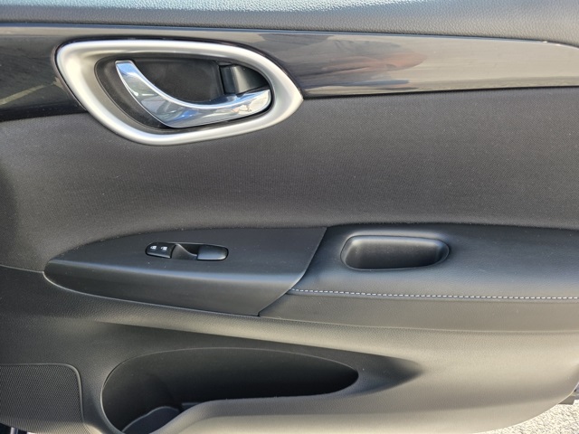 2019 Nissan Sentra SV photo 13