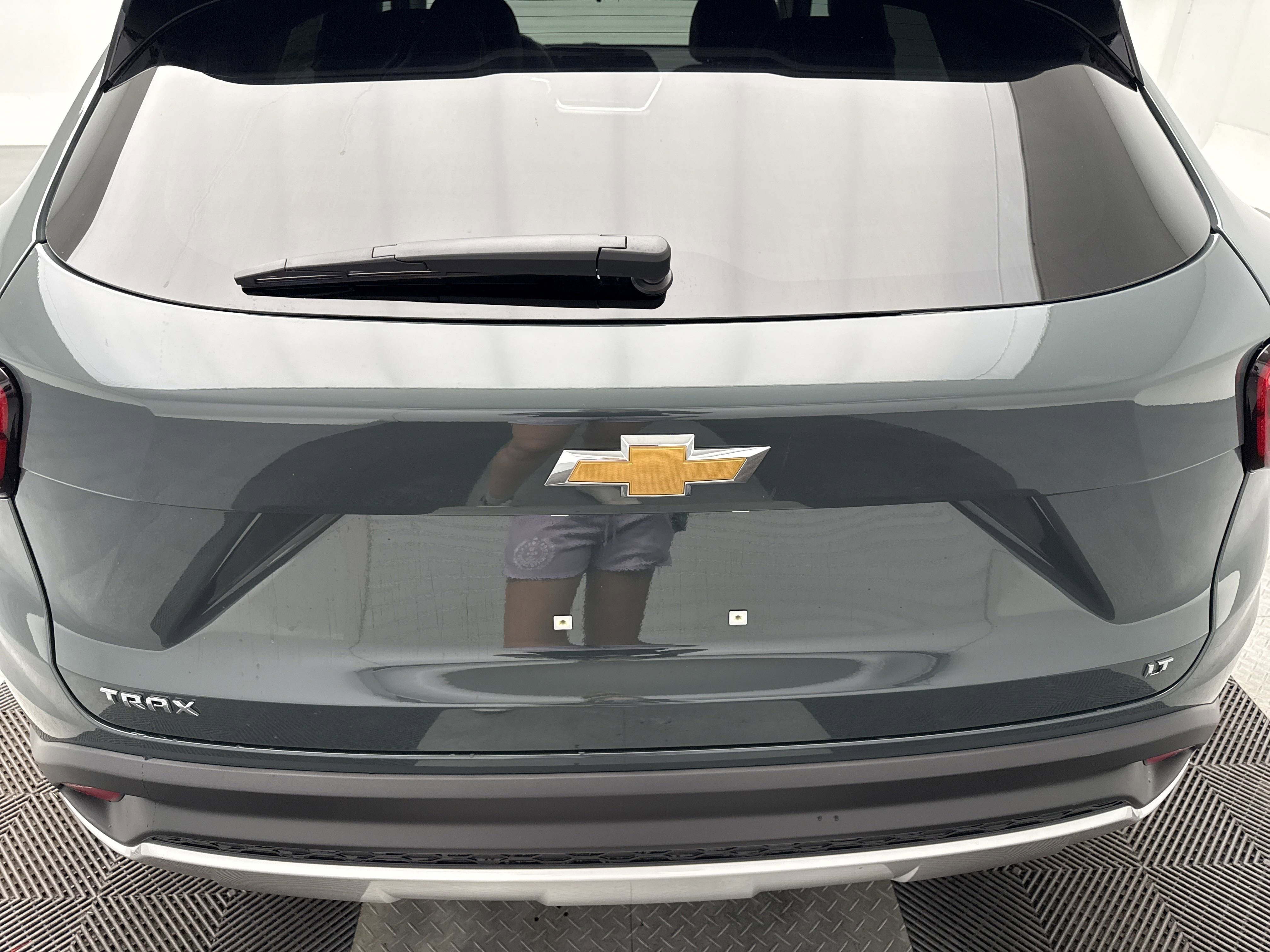 2025 Chevrolet Trax LT photo 8