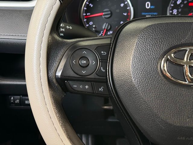 2019 Toyota RAV4 LE photo 39