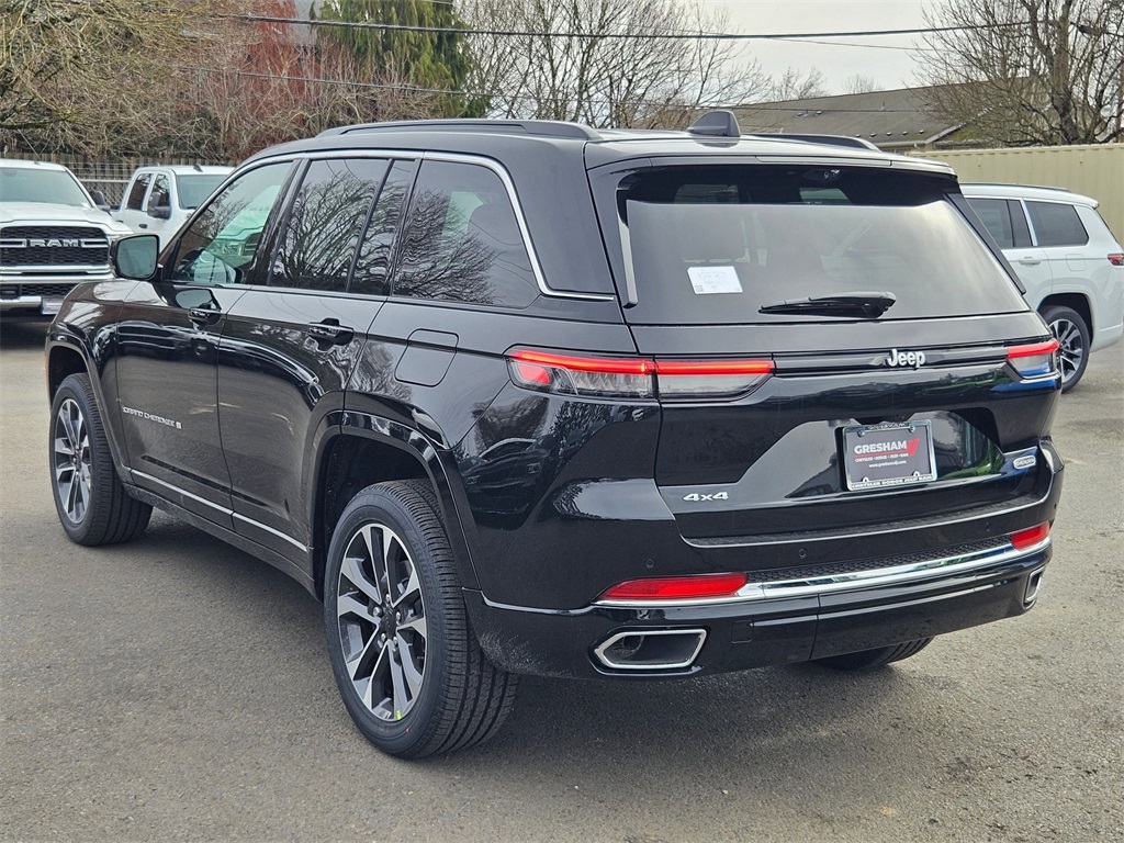 2025 Jeep Grand Cherokee Overland photo 5