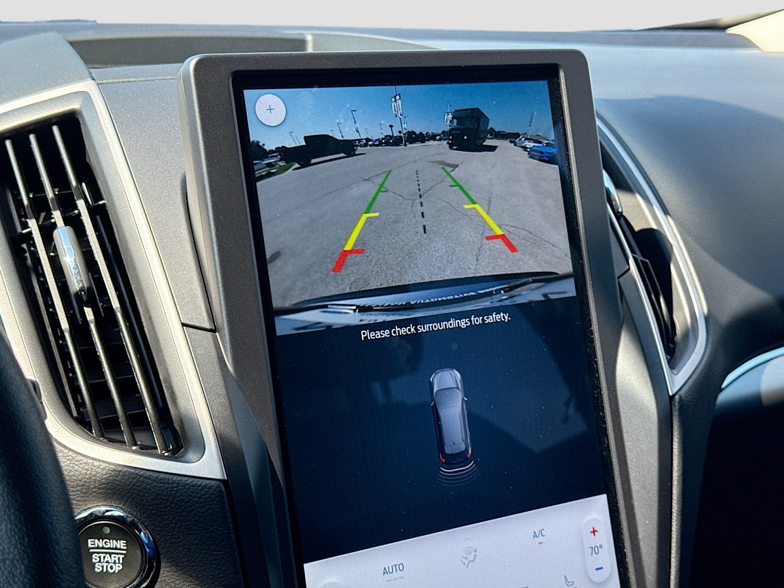2022 Ford Edge SEL photo 13