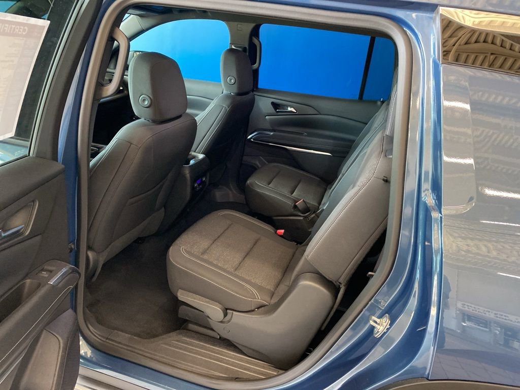 2025 Chevrolet Traverse photo 7