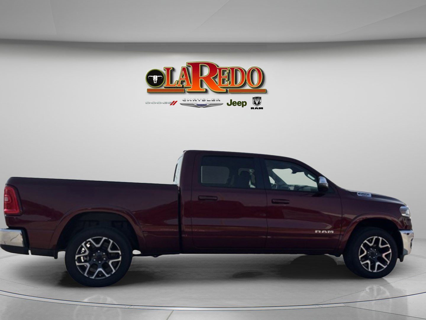 2025 Ram 1500 Laramie photo 8
