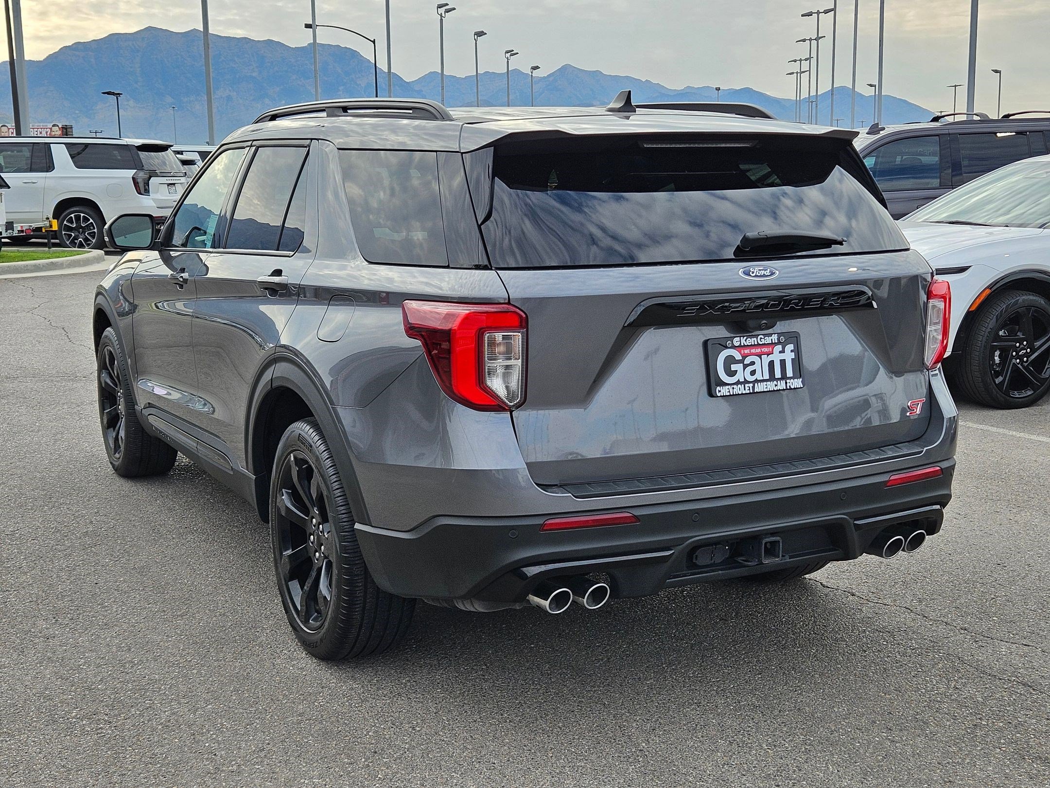 2023 Ford Explorer ST photo 5