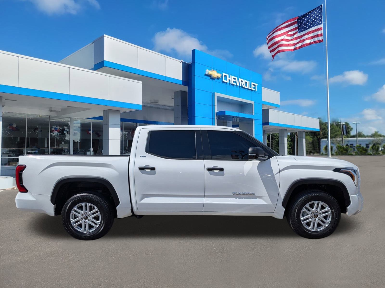 2023 Toyota Tundra SR5 photo 3
