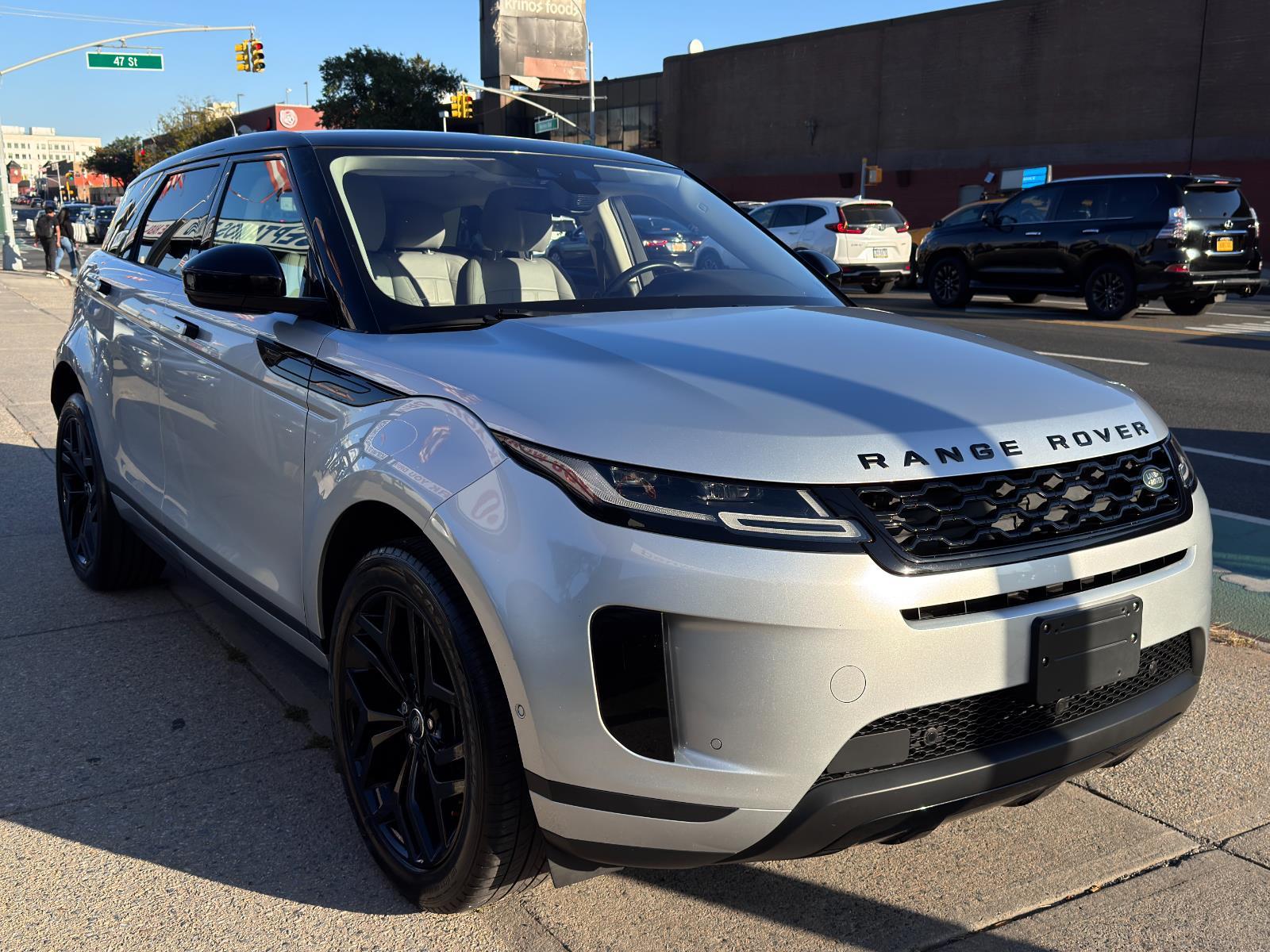 2020 Land Rover Range Rover Evoque SE photo 3