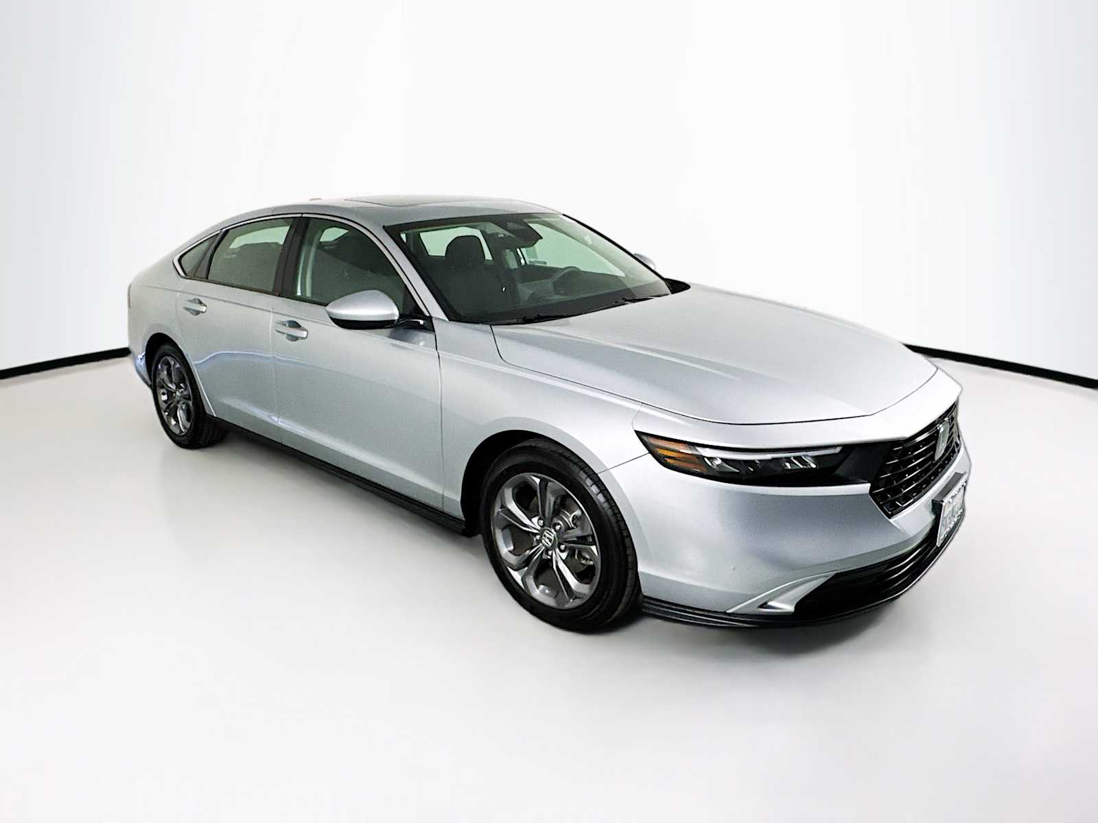 2024 Honda Accord EX's photo