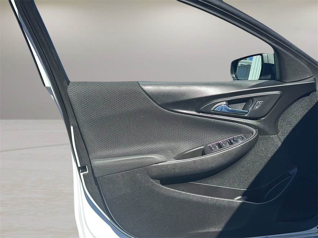 2022 Chevrolet Malibu LS photo 13