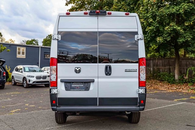 2024 Ram ProMaster 2500 photo 3