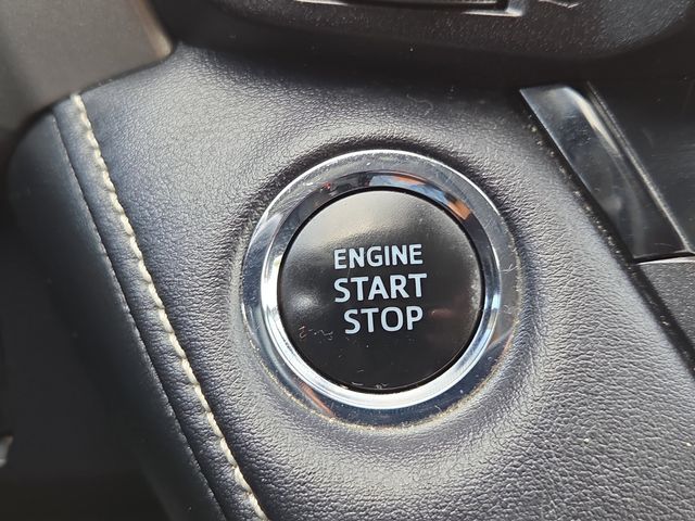 2017 Toyota RAV4 XLE photo 12