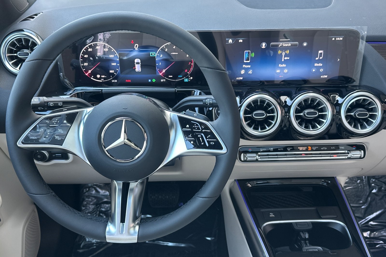 2026 Mercedes Benz GLA 250 4MATIC photo 13