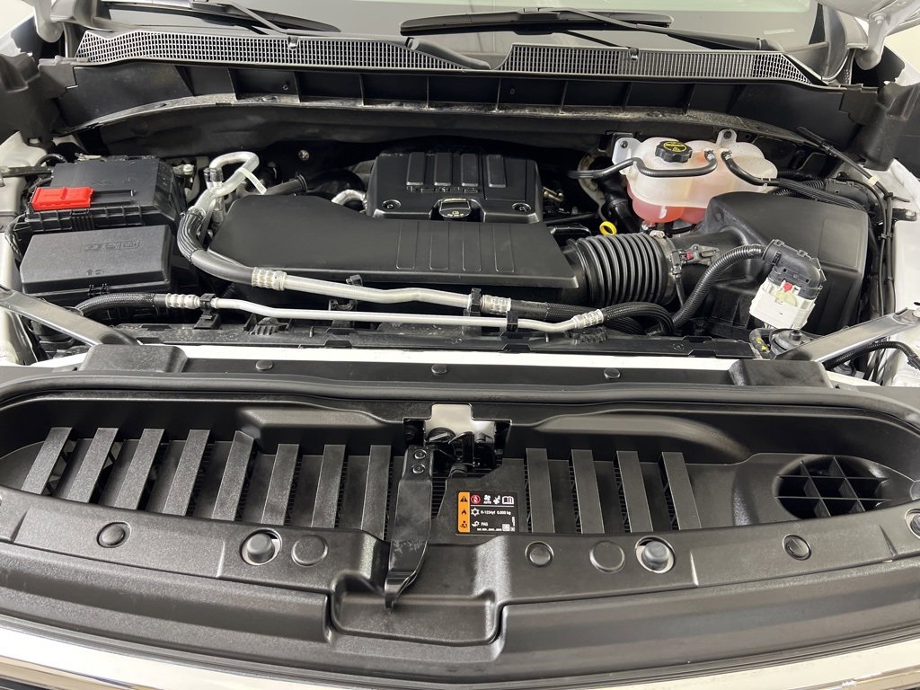 2025 Chevrolet Silverado 1500 LT photo 28