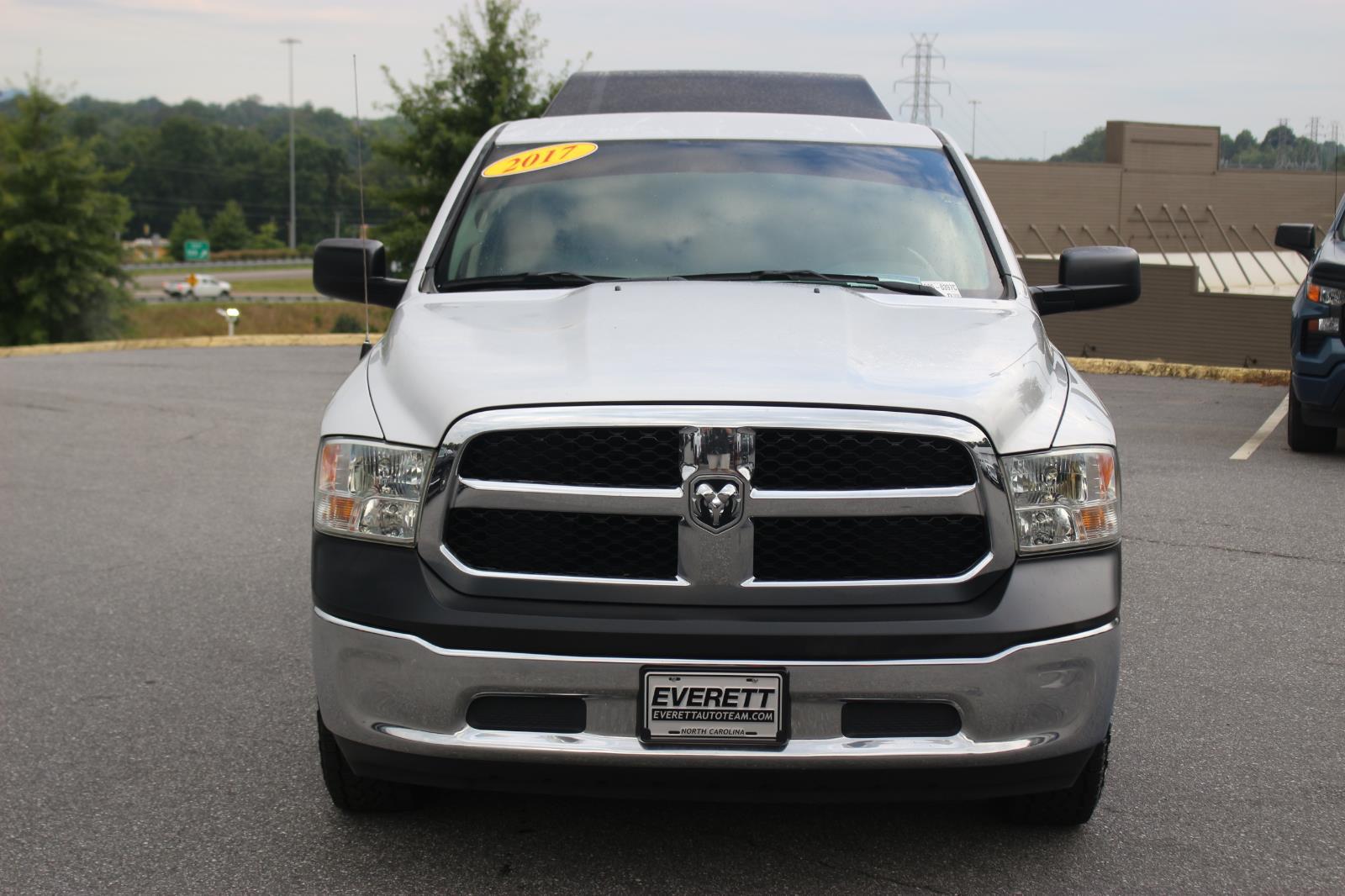 2017 Ram 1500 Tradesman photo 2