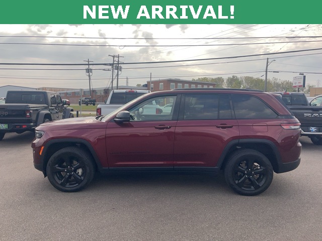 2023 Jeep Grand Cherokee Limited photo 4