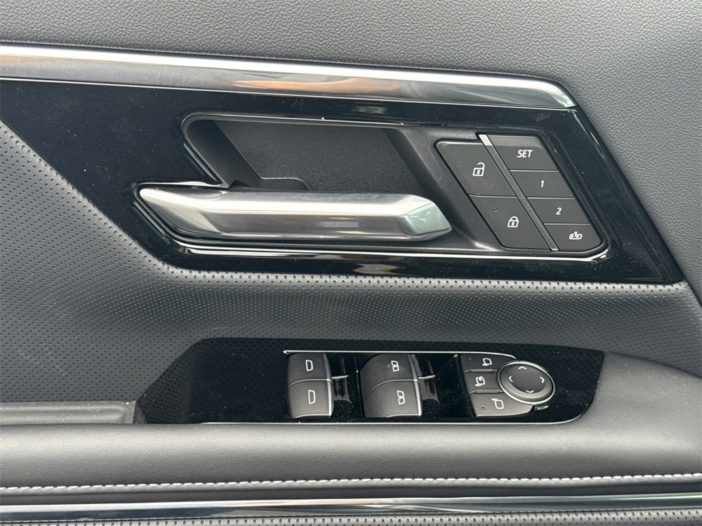 2025 GMC SIERRA - Image 14