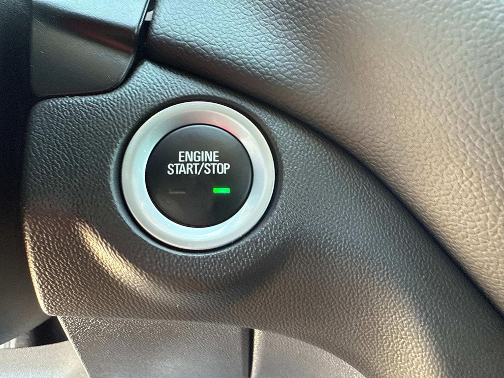 2021 Chevrolet Equinox LT photo 26