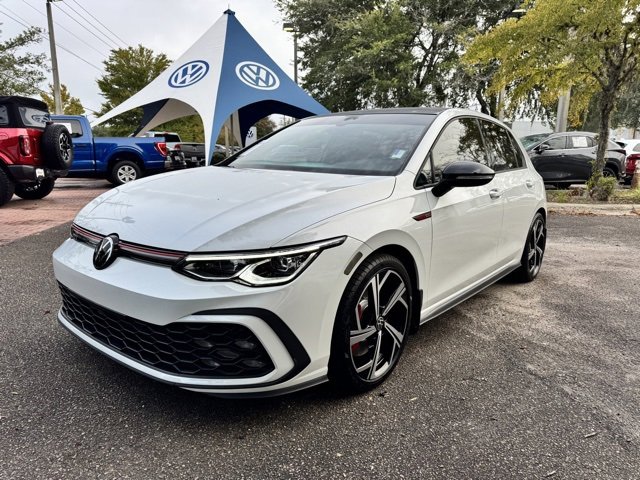 2024 Volkswagen Golf GTI 380 SE photo 3