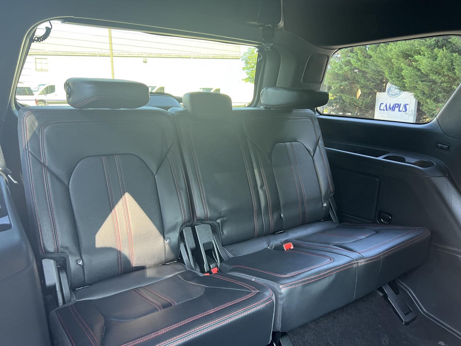 2022 Ford Expedition Limited photo 10