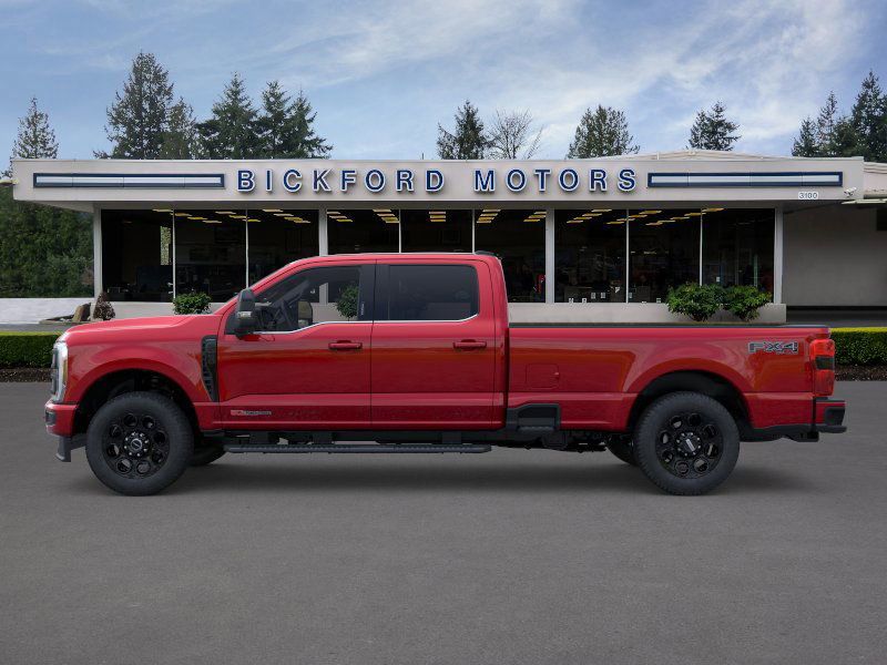 2025 Ford F-350 photo 3