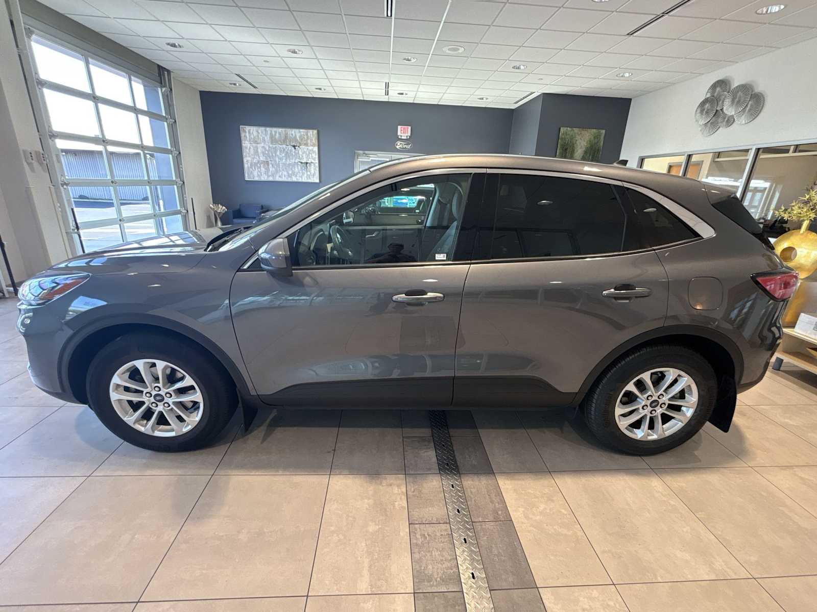 2021 Ford Escape SE photo 6