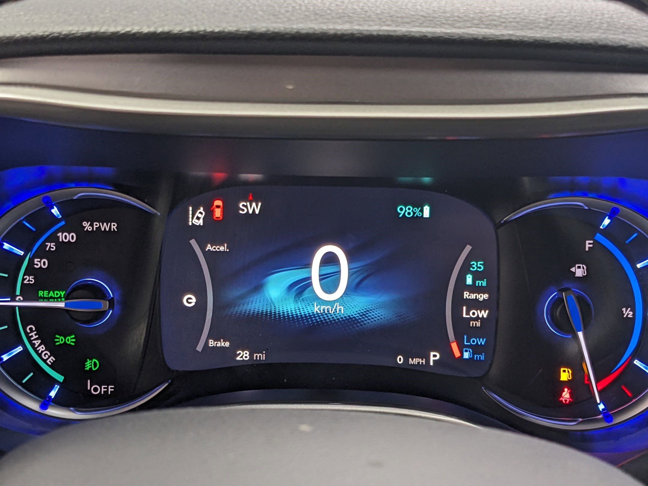 2025 Chrysler Pacifica Hybrid photo 9