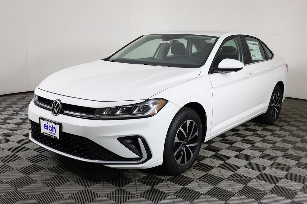 2025 Volkswagen Jetta 1.5T S photo 3