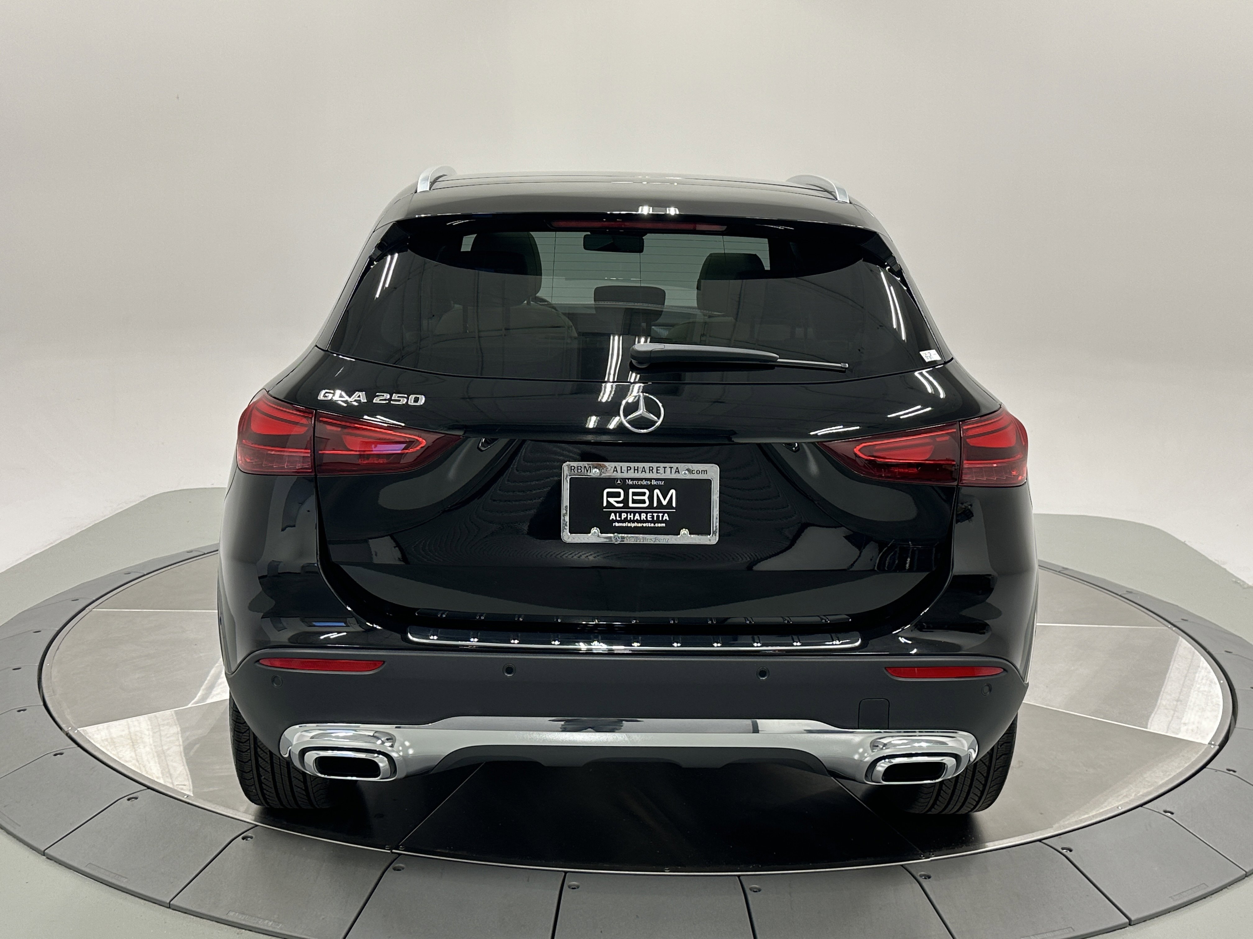 2025 Mercedes Benz GLA 250 photo 4