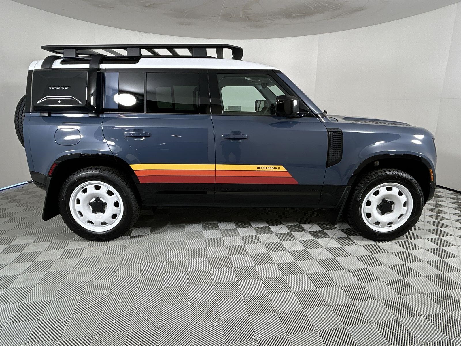 2025 Land Rover Defender 110 S photo 6