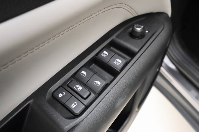 2022 Jeep Compass Limited photo 7
