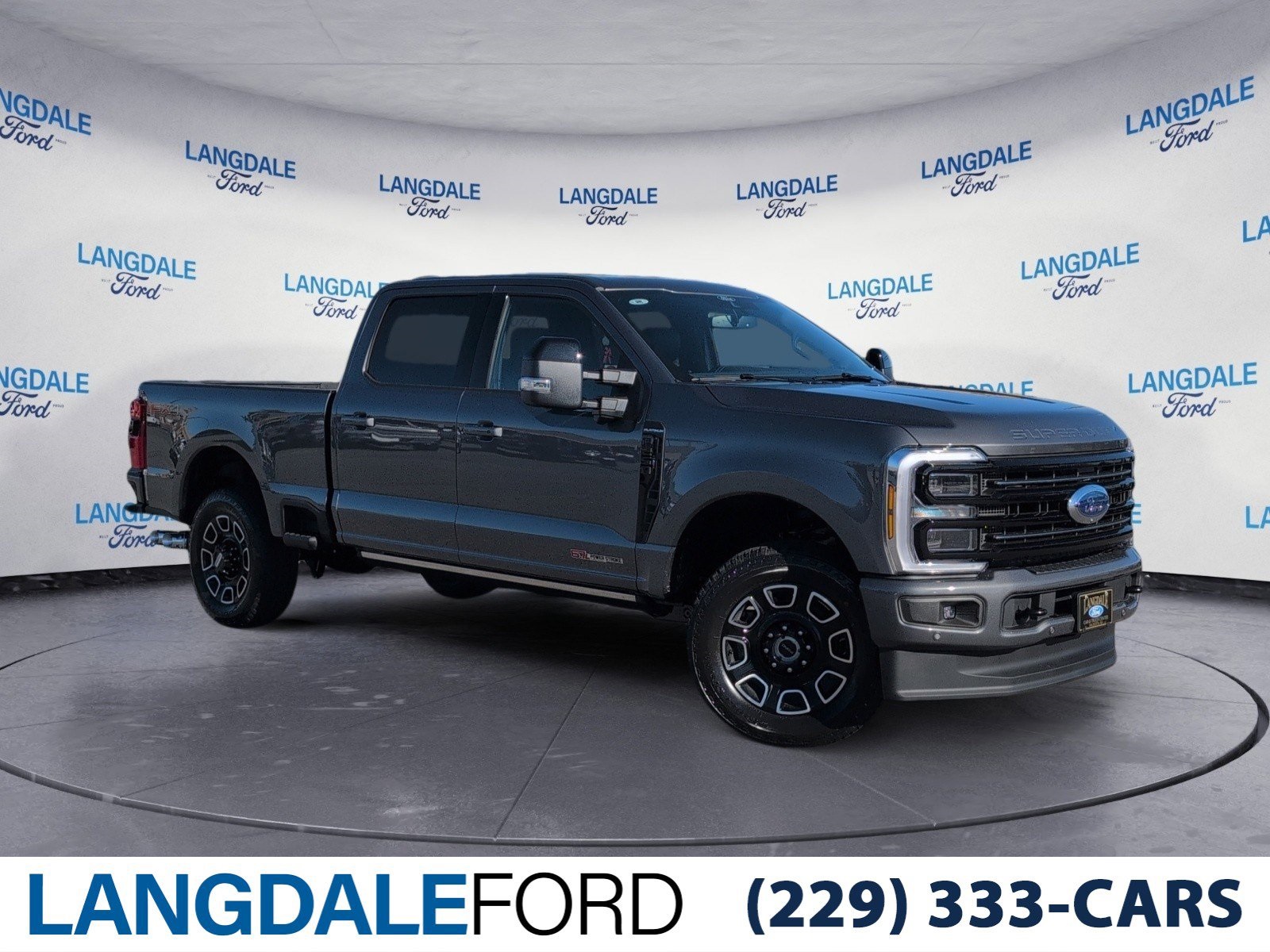 2026 Ford F-250 Super Duty Platinum's photo