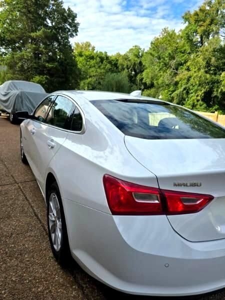 2025 Chevrolet Malibu 1LT photo 4