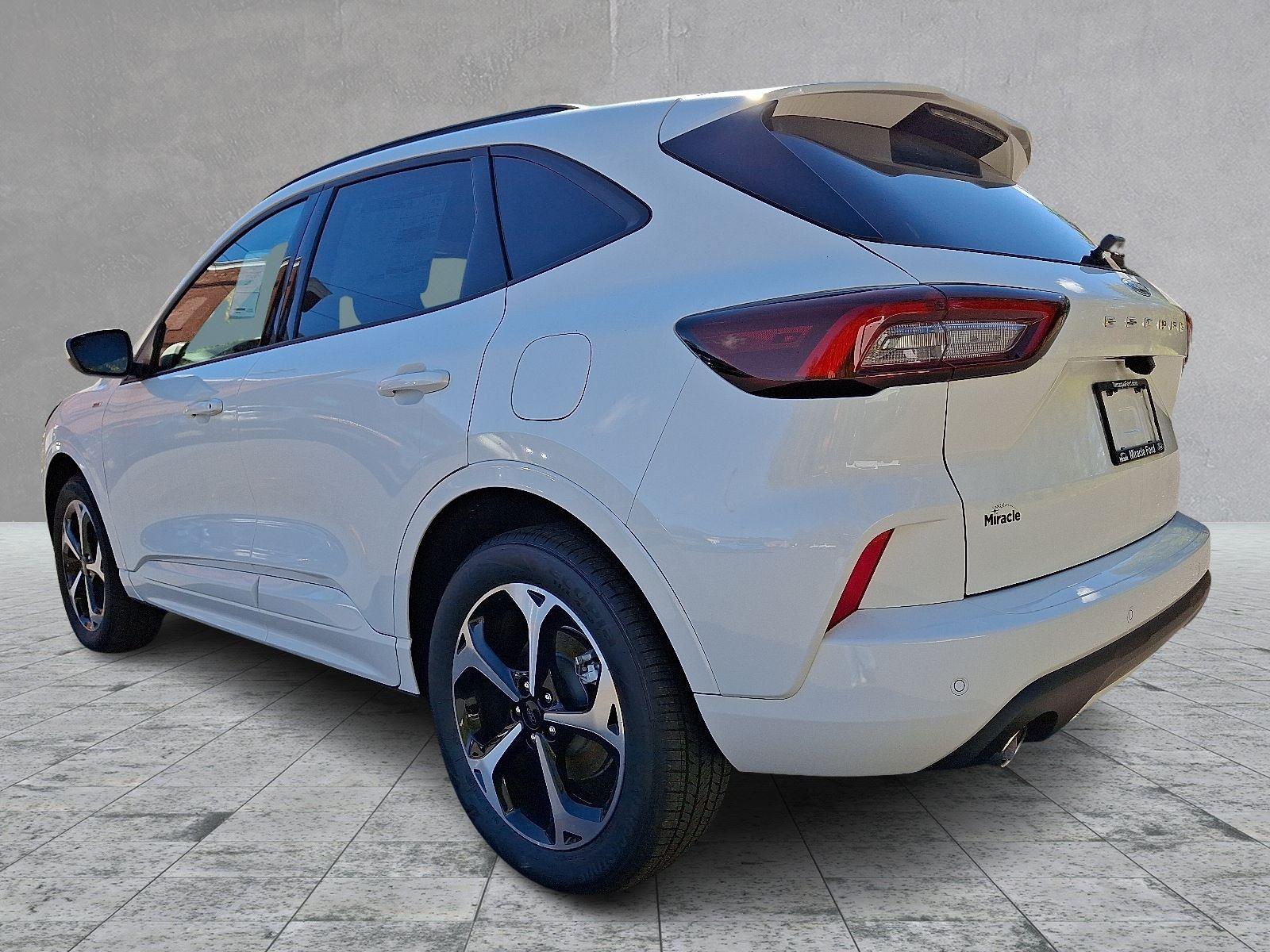 2024 Ford Escape ST-Line Elite photo 4