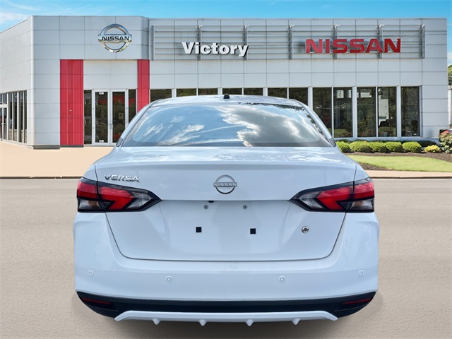 2025 Nissan Versa 1.6 S photo 3