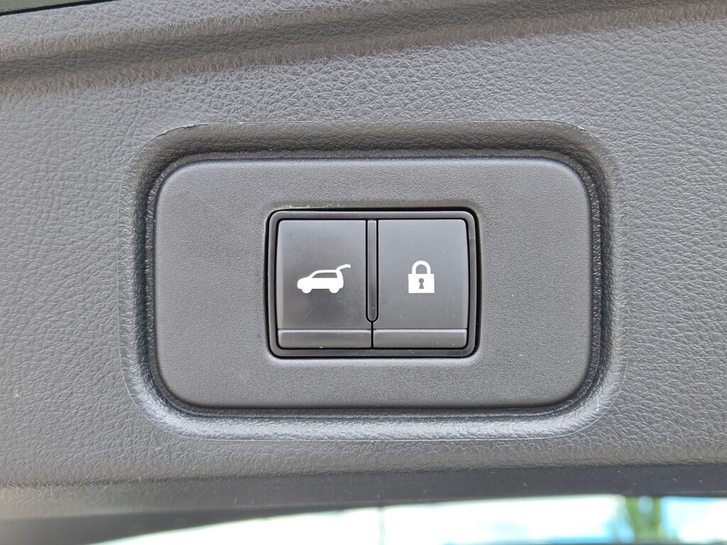 2023 Nissan Pathfinder SL photo 15