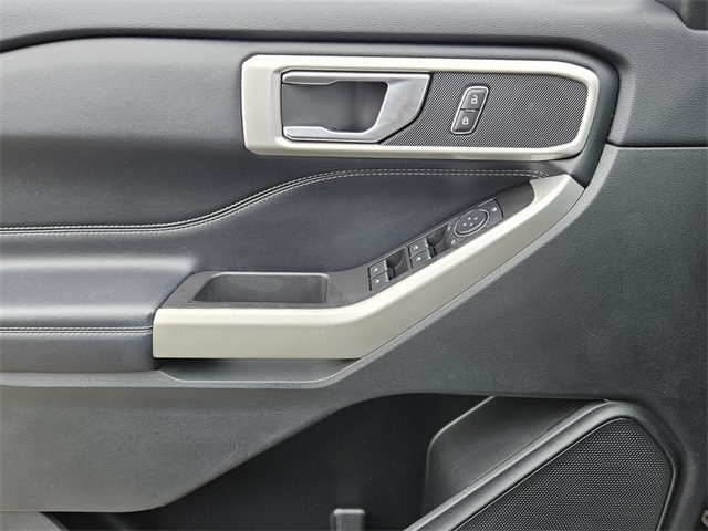 2022 Ford Explorer XLT photo 28