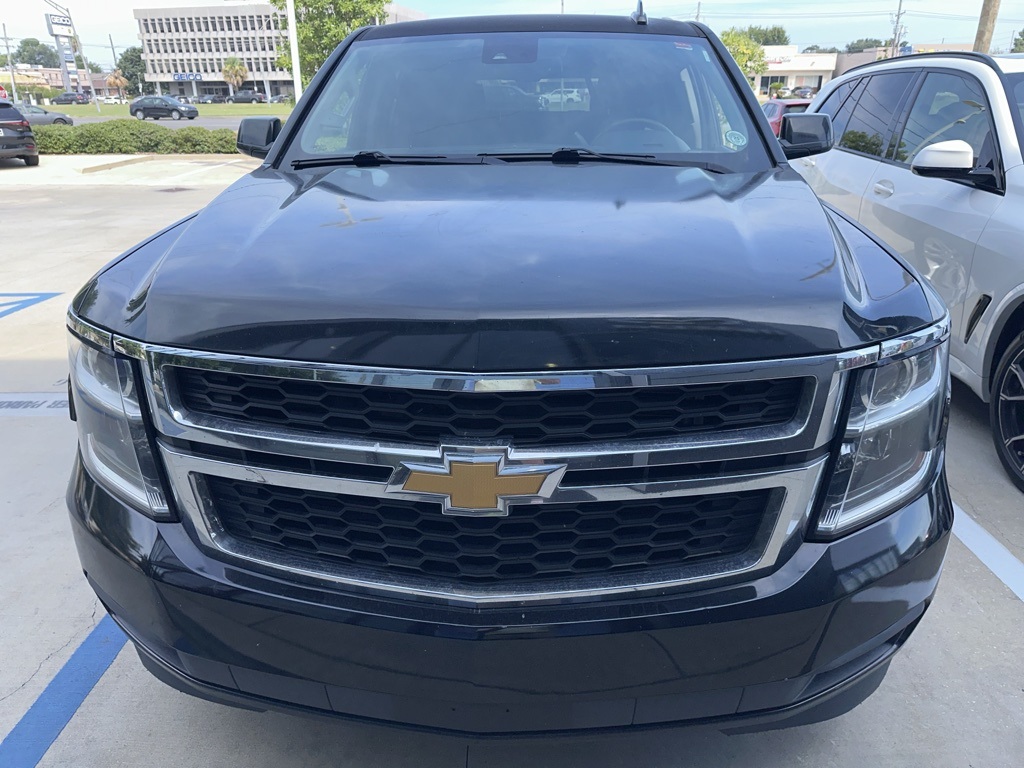 2017 Chevrolet Tahoe LT photo 2