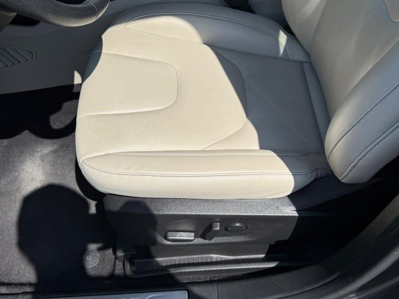 Used 2022 Carbonized Gray Metallic Ford Titanium image 17