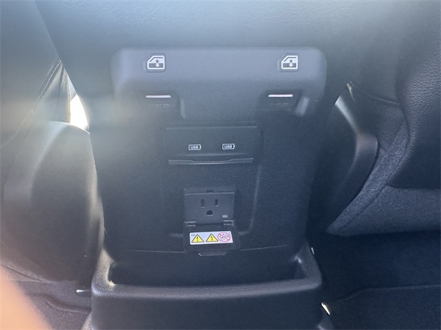 2025 Jeep Wrangler Sahara photo 18