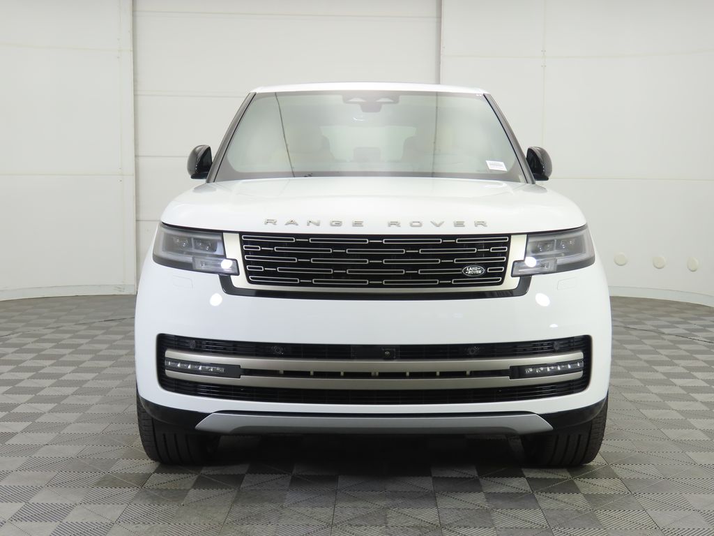 2025 Land Rover Range Rover SE photo 2
