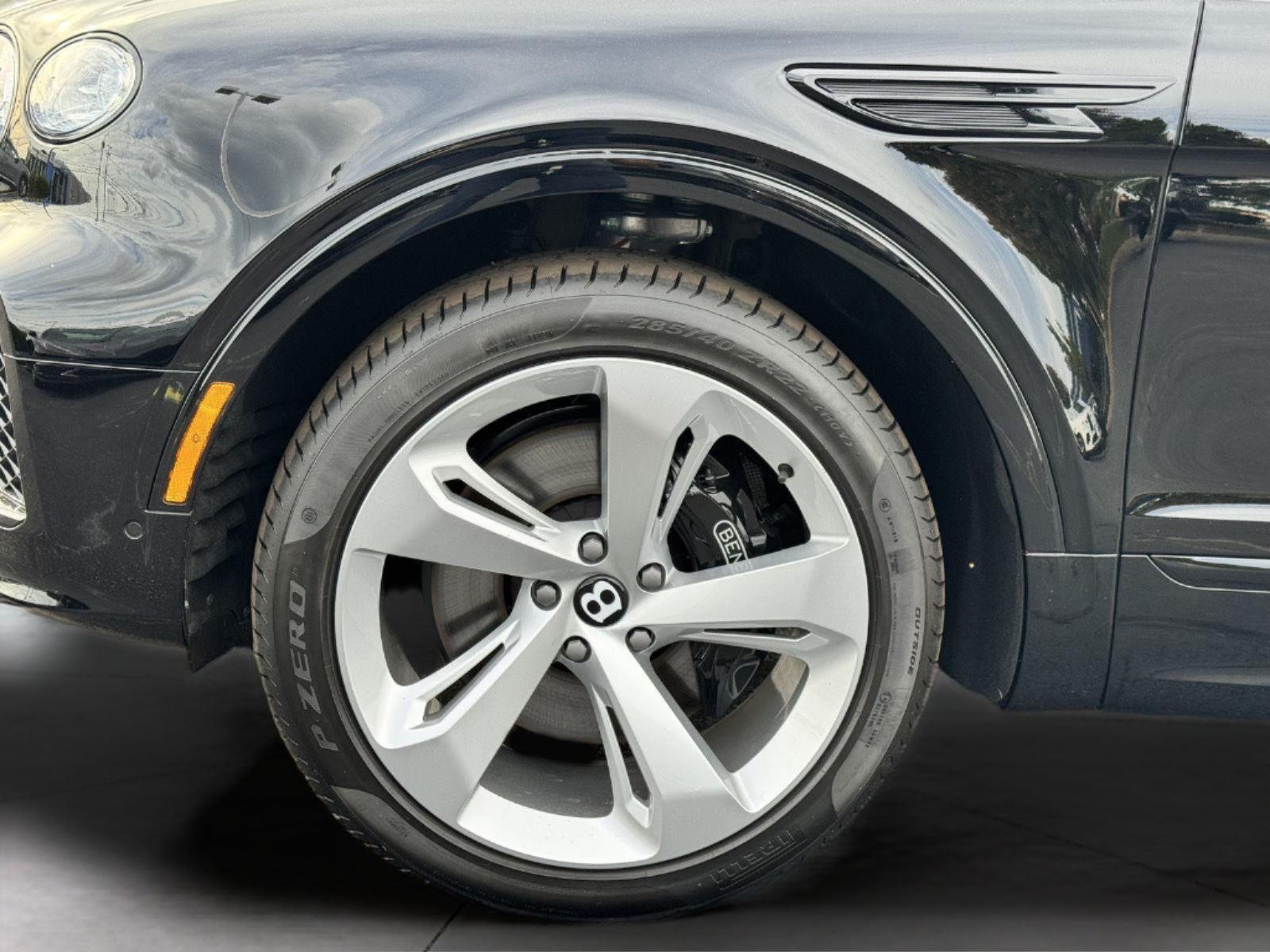 2024 Bentley Bentayga V8 photo 63