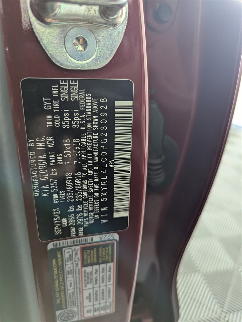 2023 Kia Sorento S photo 37